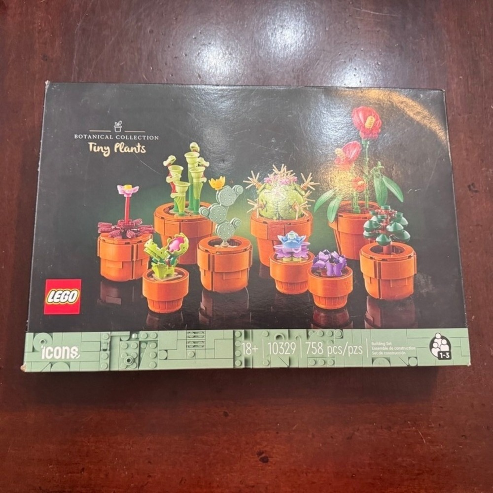 LEGO Icons Botanical Collection Tiny Plants 10329 Building Set 758 pcs Open Box